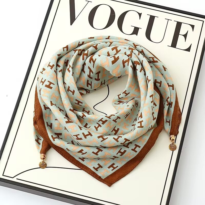 New Arrival Golden Ball Magnetic Buckle Scarf – Premium Cotton Linen Square Neck Scarf for Autumn and Winter, 65*65 cm, Effortless-to-wear Neck Wrap