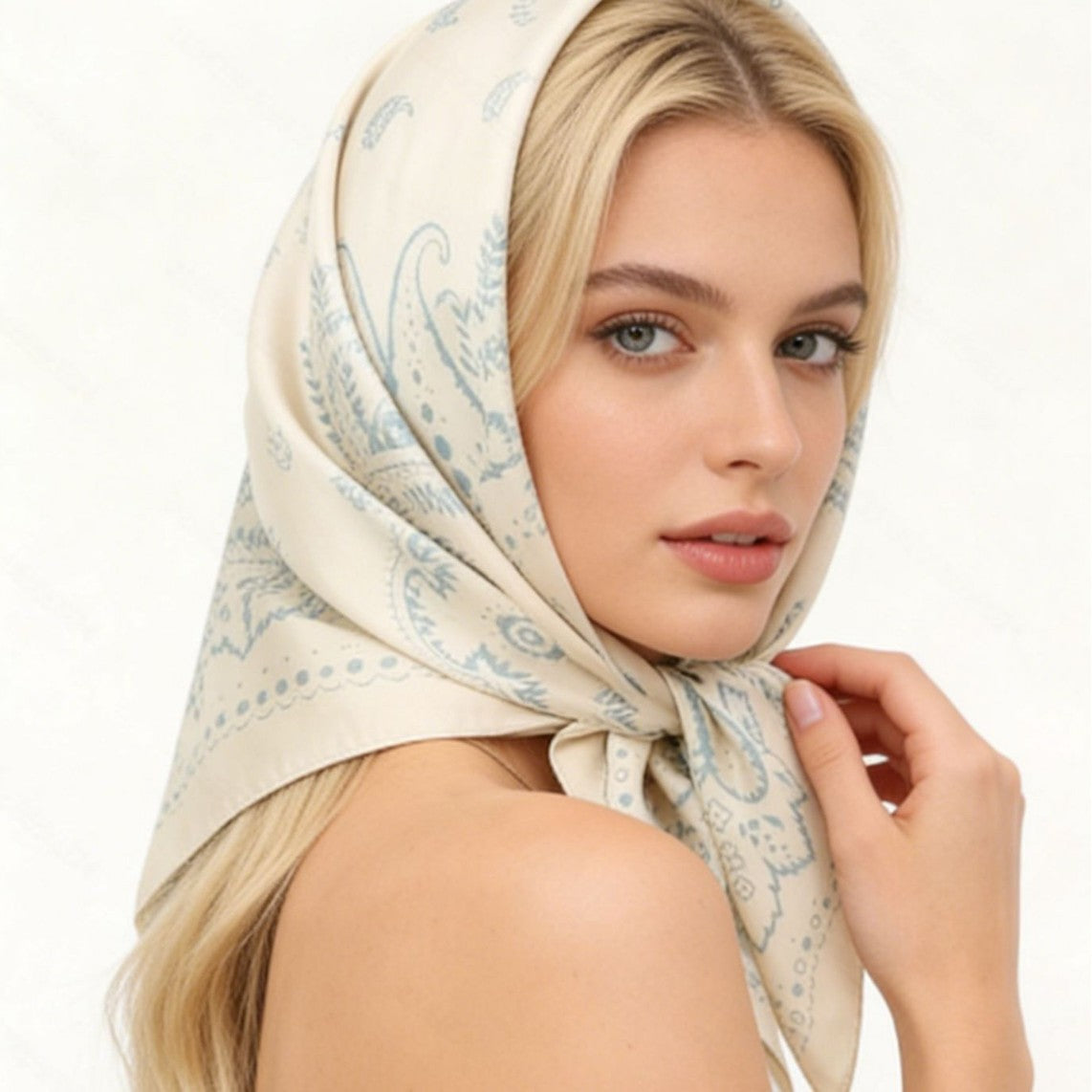 Fashionable New Square Scarf / Silk Scarf for Women – 70cm Headwrap, Printed Scarf, Professional Ascot Tie